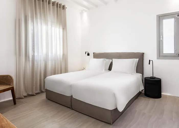 מלון דירות Island Mykonos 4*