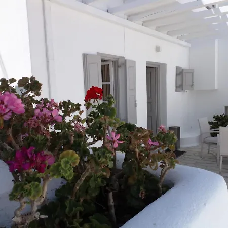 Ξενοδοχείο με διαμερίσματα Island Mykonos 4*