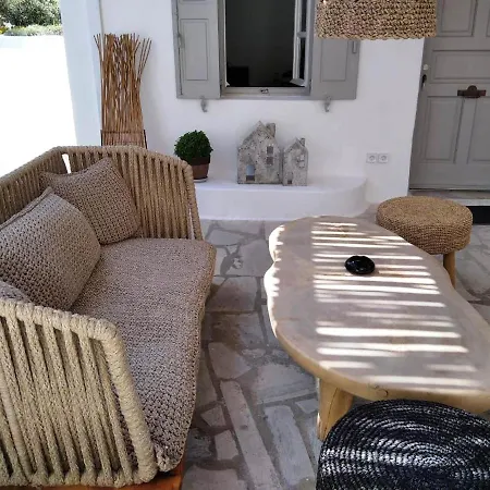 Ξενοδοχείο με διαμερίσματα Island Mykonos 4*
